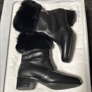 Blondo Black Leather Fur-Trimmed Boots
